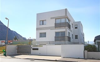 1 Bedroom Apartment in Muizenberg