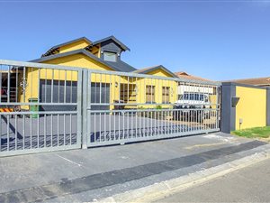 4 Bed House in Fairview Golf Estate