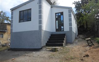 2 Bedroom House in Kwandengezi