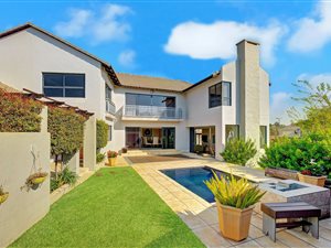 4 Bed House in Maroeladal