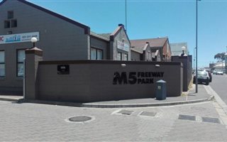 87 m² Commercial space in Maitland