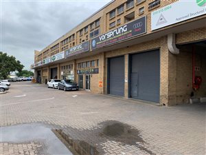 260 m² Industrial space in Strydompark
