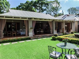10 Bed House in Waterkloof