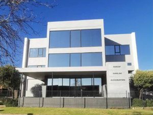 498 m² Commercial space in Midridge Park