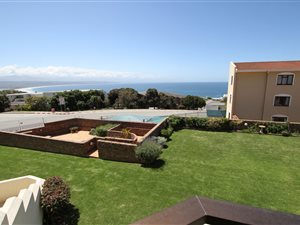 3 Bed Apartment in Signal Hill