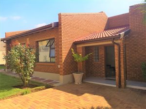 4 Bed House in Mondeor