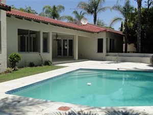 4 Bed House in Dainfern Golf Estate