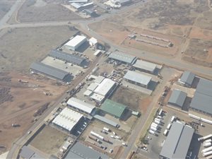 8222 m² Industrial space in Clayville