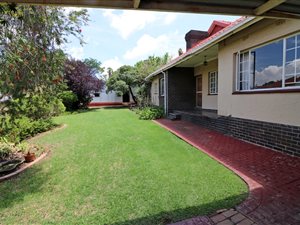 10 Bed House in Birchleigh