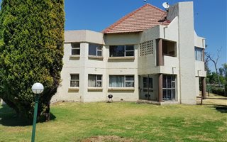 2 Bedroom Townhouse in Bedford Gardens