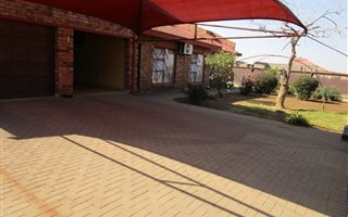 3 Bedroom House in Waldrift