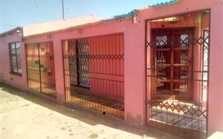 3 Bedroom House in Blomanda
