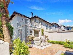 4 Bed House in River Club