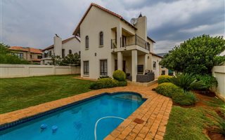 3 Bedroom House in The Meadows