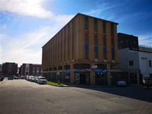 1349 m² Office Space in North End