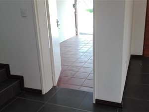 2 Bed House in Kensington