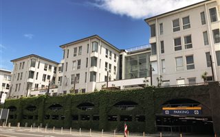 2 Bedroom Apartment in Waterfront