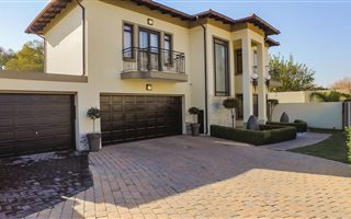 4 Bedroom House in Newmarket Park