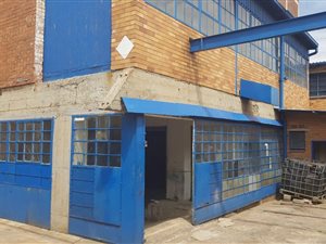 400 m² Industrial space in Ophirton