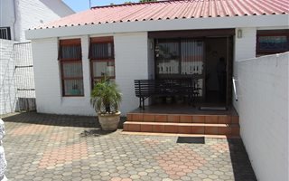3 Bedroom Townhouse in Riversdale