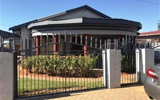 4 Bedroom House in Wolmaranstad