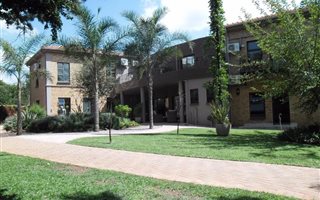 Commercial space in Raslouw