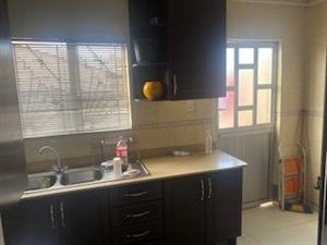 3 Bed House in Lovu