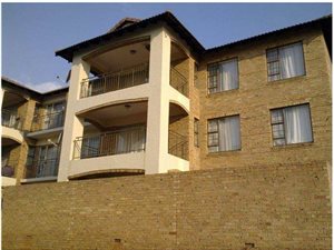 2 Bed Townhouse in Erand Gardens
