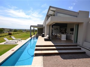 4 Bed House in Laezonia
