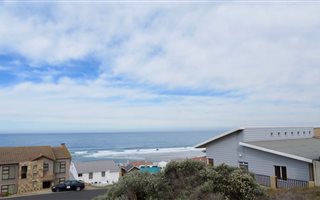 558 m² Land available in Pienaarstrand
