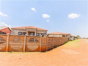 2 Bed House in Sebokeng Zone 11