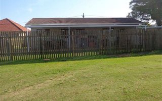 1 Bedroom Garden Cottage in Montclair