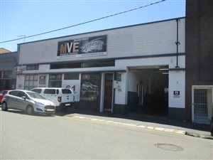 739 m² Commercial space in East London Central