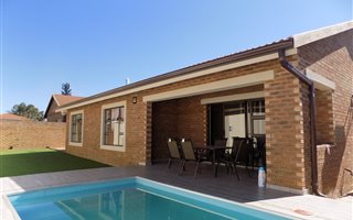 3 Bedroom Townhouse in Pioneer Park