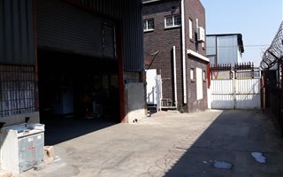 1850 m² Industrial space in Delville