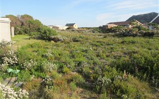 600 m² Land available in Bettys Bay