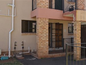 2 Bed Apartment in Grobler Park