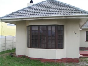 3 Bed House in Grassy Park
