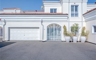 4 Bedroom Apartment in La Lucia