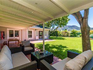 5 Bed House in Constantia
