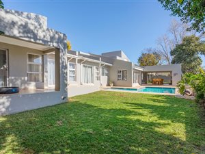 5 Bed House in Fourways Gardens