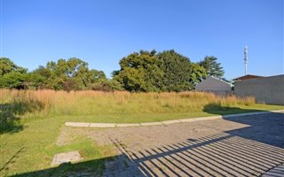 440 m² Land available in Sunair Park