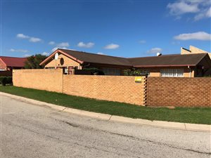 3 Bed House in Malabar
