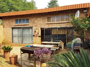 10.4 ha Farm in Hartbeespoort Dam