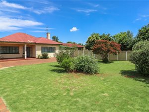 3 Bed House in Dersley