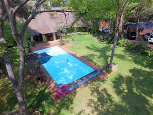 6 Bed House in Paulshof