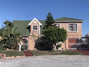 5 Bed House in Bluewater Bay