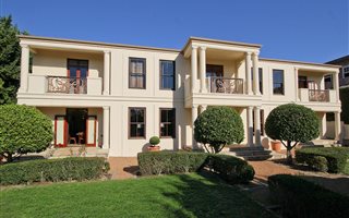4 Bedroom House in Silverhurst Estate