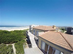 7 Bed House in Cape St Francis