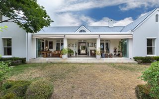4 Bedroom House in Steenberg Golf Estate